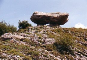 Le dolmen de Sem - Cliquer pour agrandir