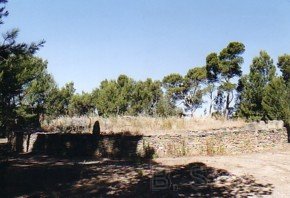 Le dolmen de Saint Eugne  Laure-Minervois - Cliquer pour agrandir