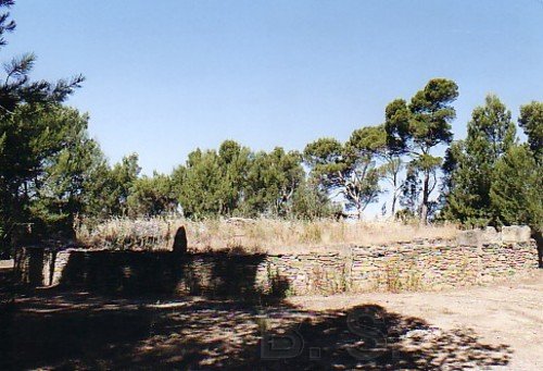 Le dolmen de Saint-Eugne  Laure-Minervois